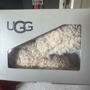 UGG Bixbee Baby Booties in Cream
